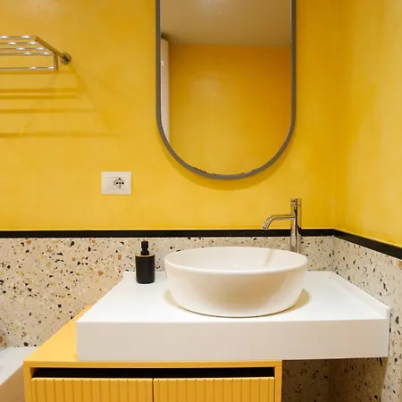 Apartment Imperial Visar Yellow