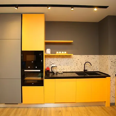 Imperial Visar Yellow Apartment Vlore