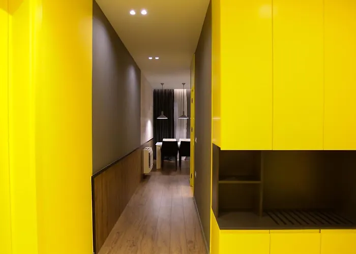 Imperial Visar Yellow Apartament Wlora
