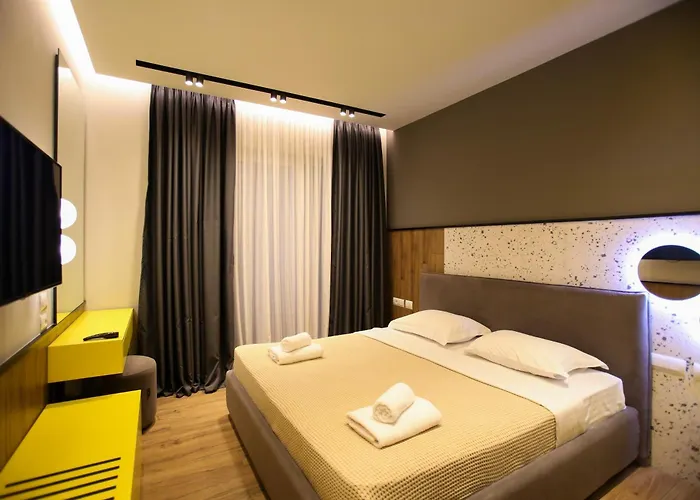 Imperial Visar Yellow Apartament Wlora