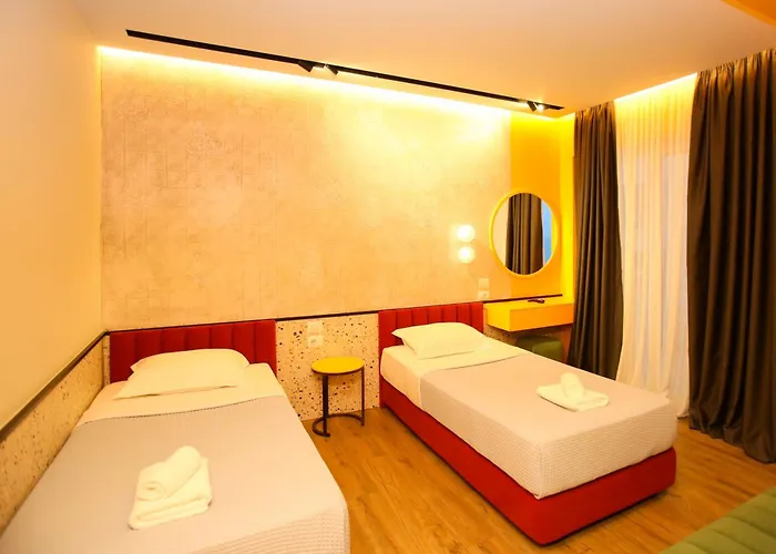 Imperial Visar Yellow Apartament Wlora