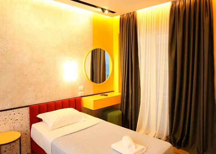 Imperial Visar Yellow Wlora