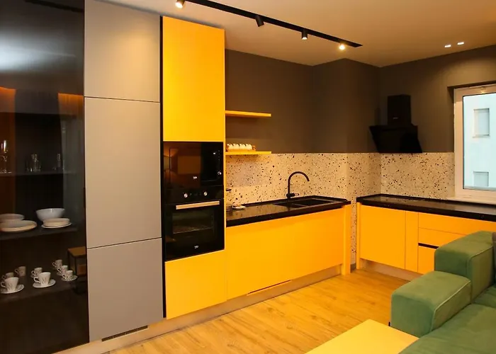 Imperial Visar Yellow Apartament Wlora